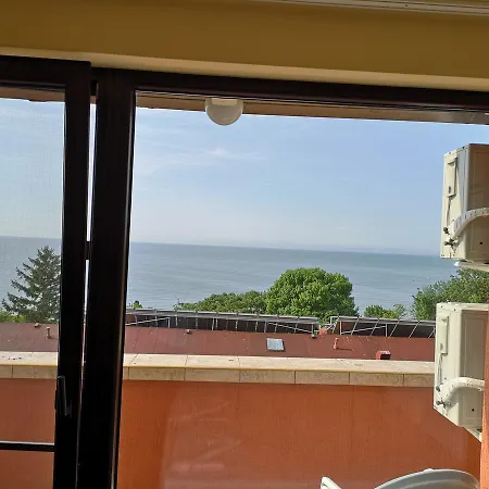Sea View Νεσέμπαρ