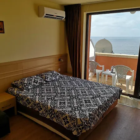 Sea View 4*
