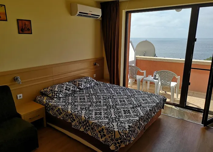 Sea View 4*